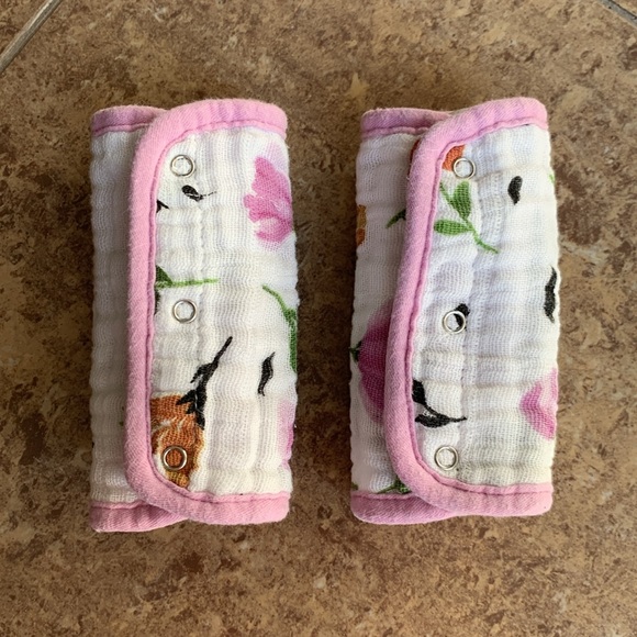 LITTLE UNICORN | Floral car seat strap covers | EUC - Picture 3 of 5